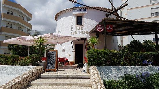 Moinho Cafe and Bar