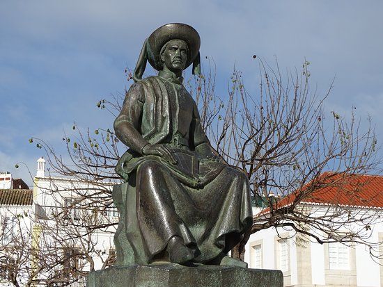 Statue of Infante Dom Henrique